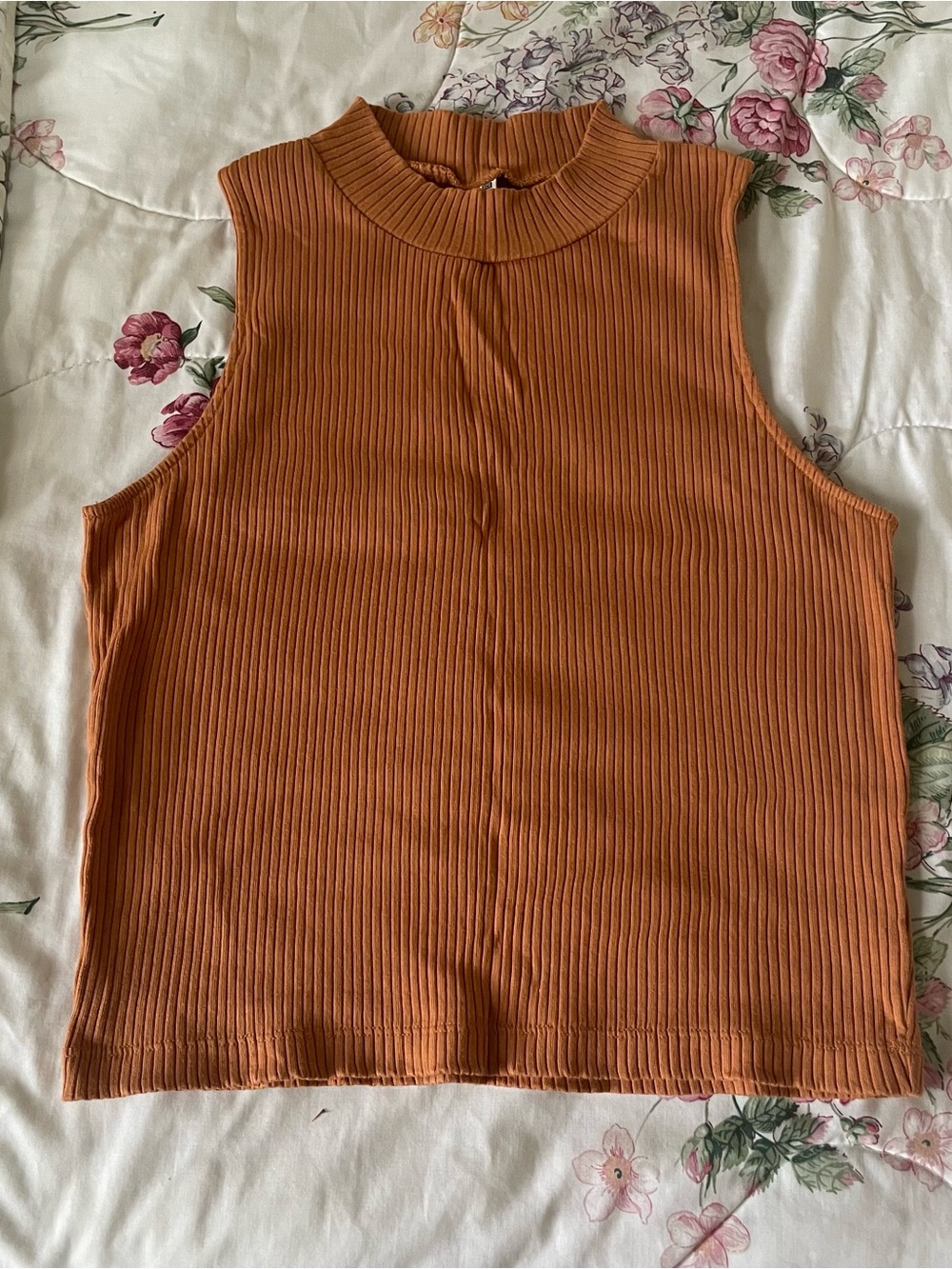 uniqlo ribbed mock neck top